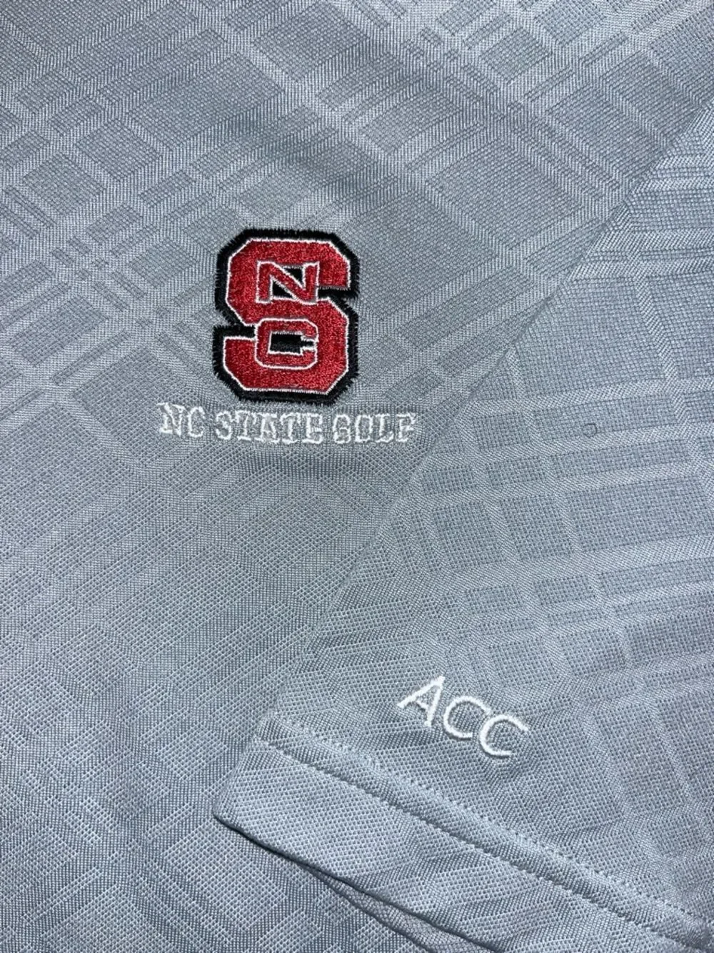 Adidas NC State Wolfpack ACC logo Gray Diamond print golf team shirt L mens used